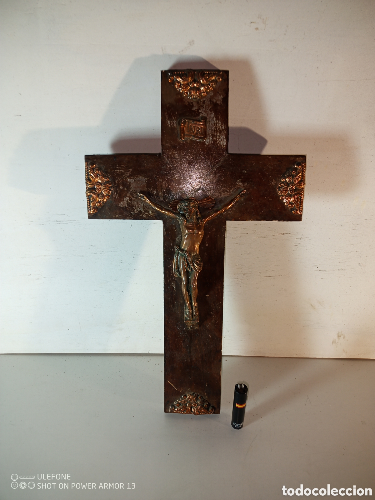 Antig&uuml;edades: Crucifijo en madera y cobre - Foto 3