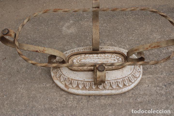 Antig&uuml;edades: mesa baja de forja - Foto 3