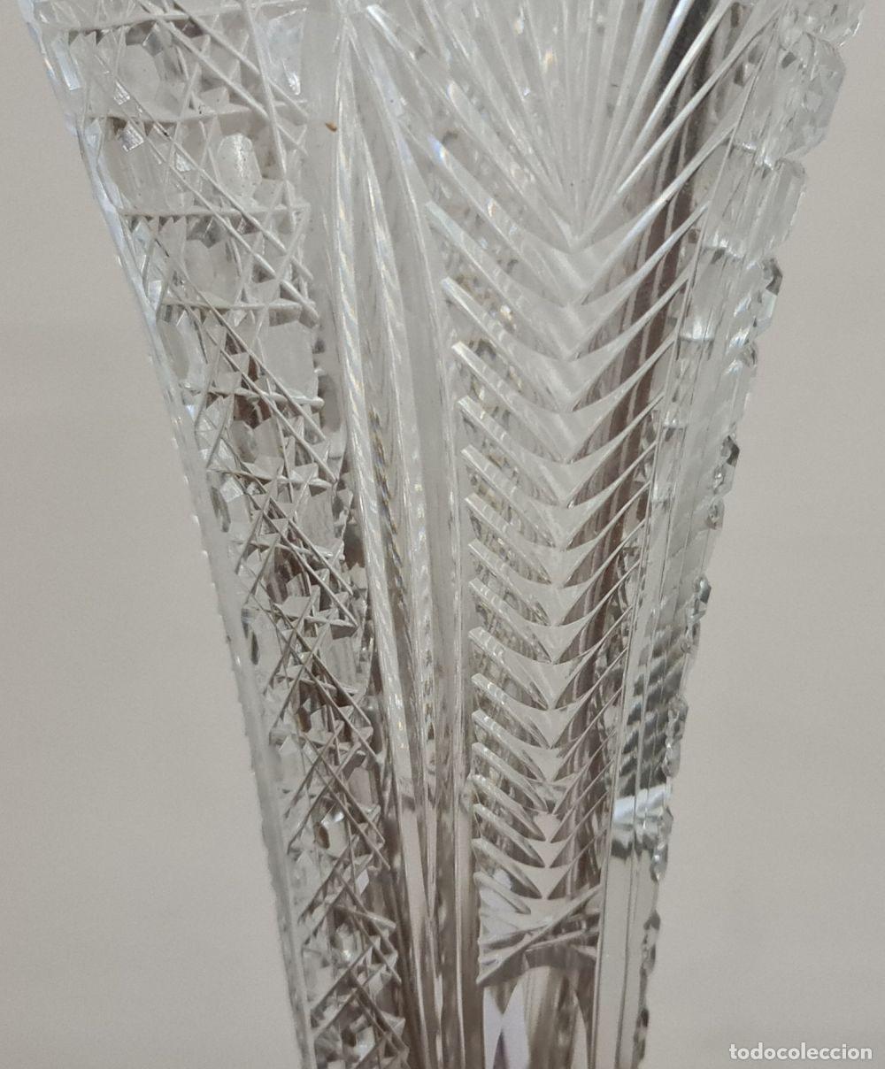 Antig&uuml;edades: JARR&Oacute;N DE CRISTAL TALLADO. BASE DE PLATA. CIRCA 1950. - Foto 4