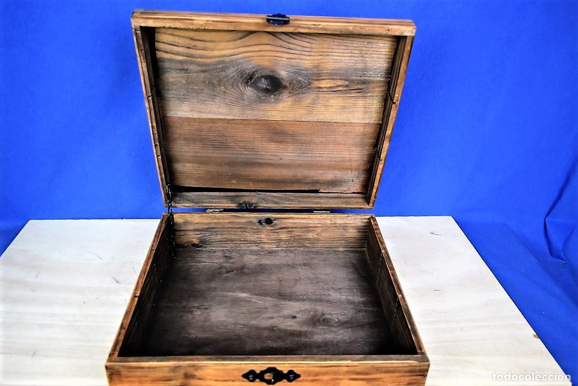 Antig&uuml;edades: Antigua caja en madera restaurada - Foto 7