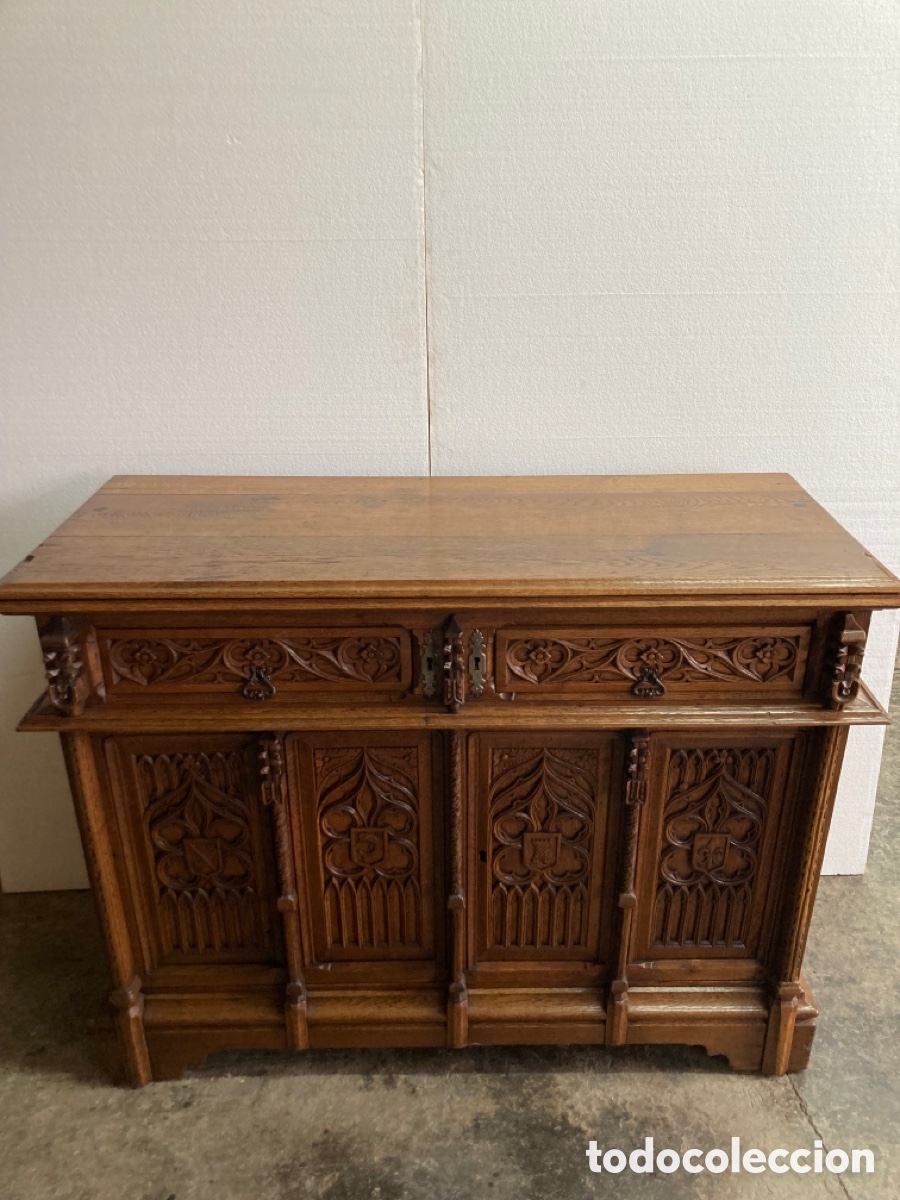 Antig&uuml;edades: Mueble tallado g&oacute;tico restaurado - Foto 2