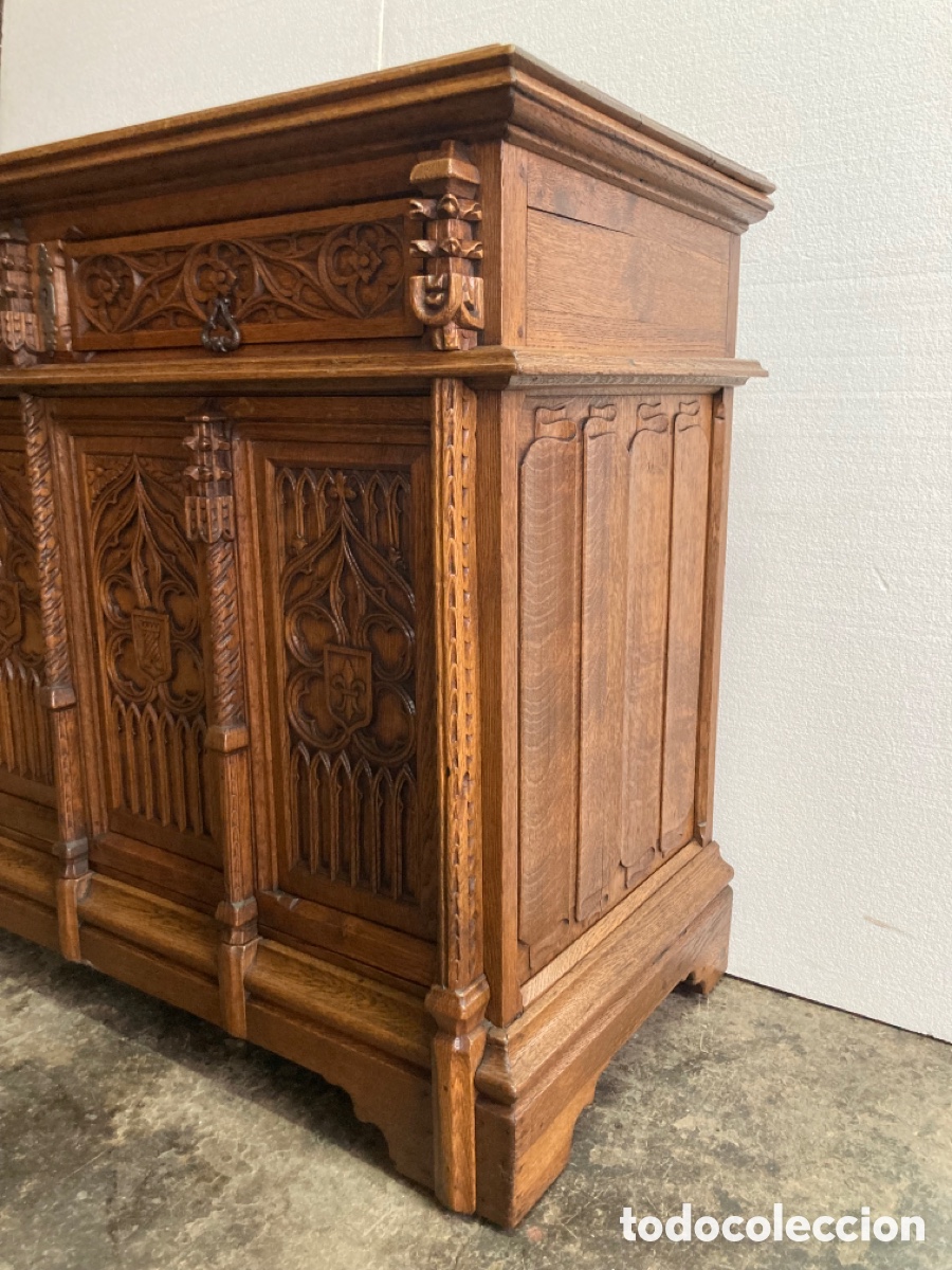 Antig&uuml;edades: Mueble tallado g&oacute;tico restaurado - Foto 3