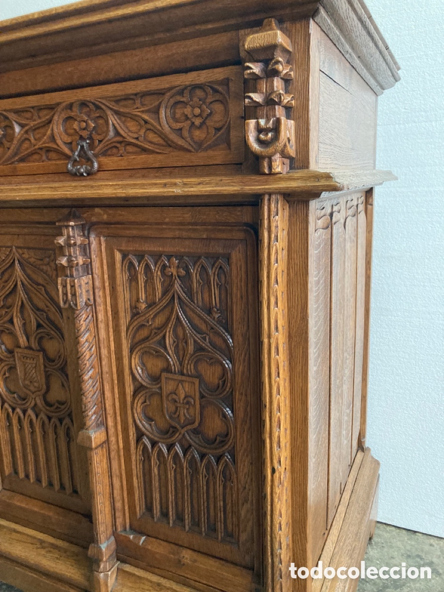 Antig&uuml;edades: Mueble tallado g&oacute;tico restaurado - Foto 8