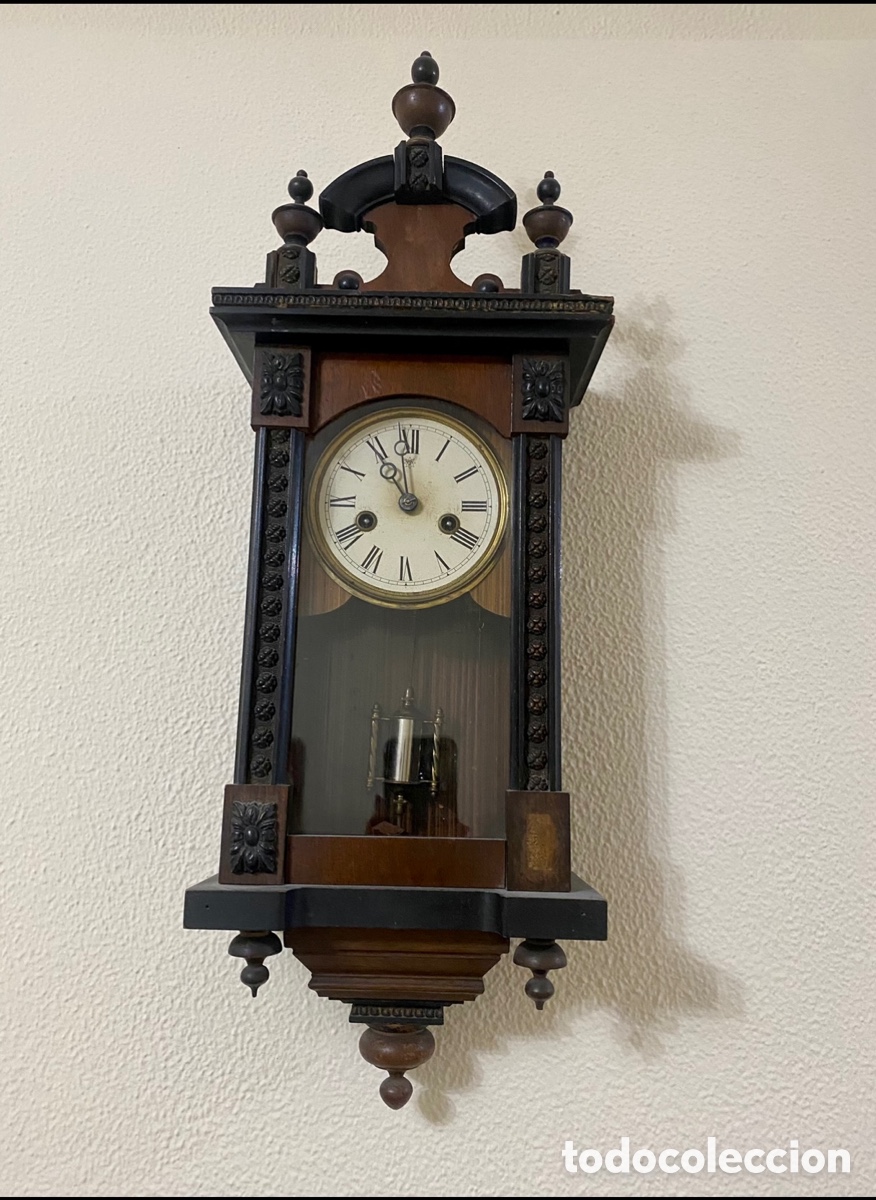 Antig&uuml;edades: Reloj antiguo de madera - Foto 1