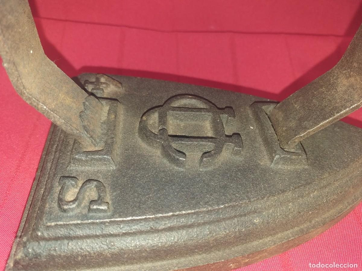 Antig&uuml;edades: PLANCHA DE HIERRO MARCA UC N&ordm;4 S - Foto 7