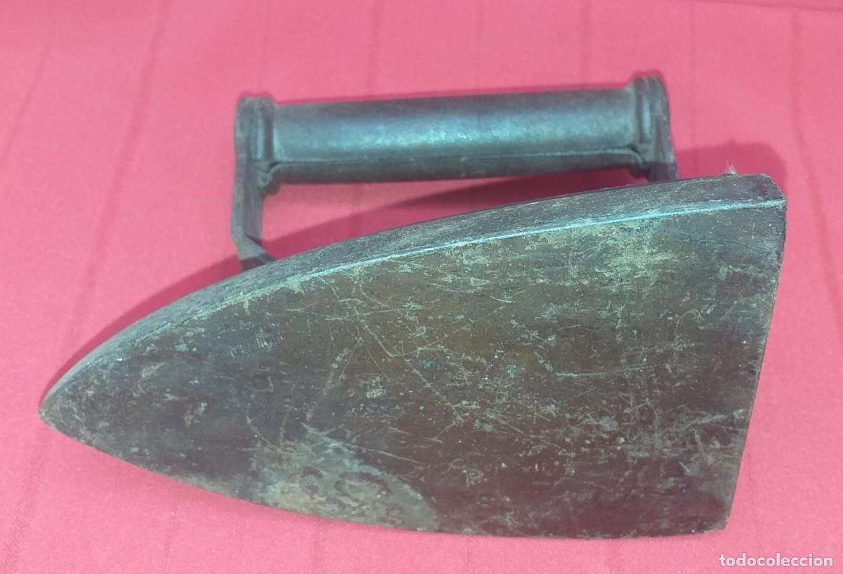 Antig&uuml;edades: PLANCHA DE HIERRO MARCA UC N&ordm;4 S - Foto 9