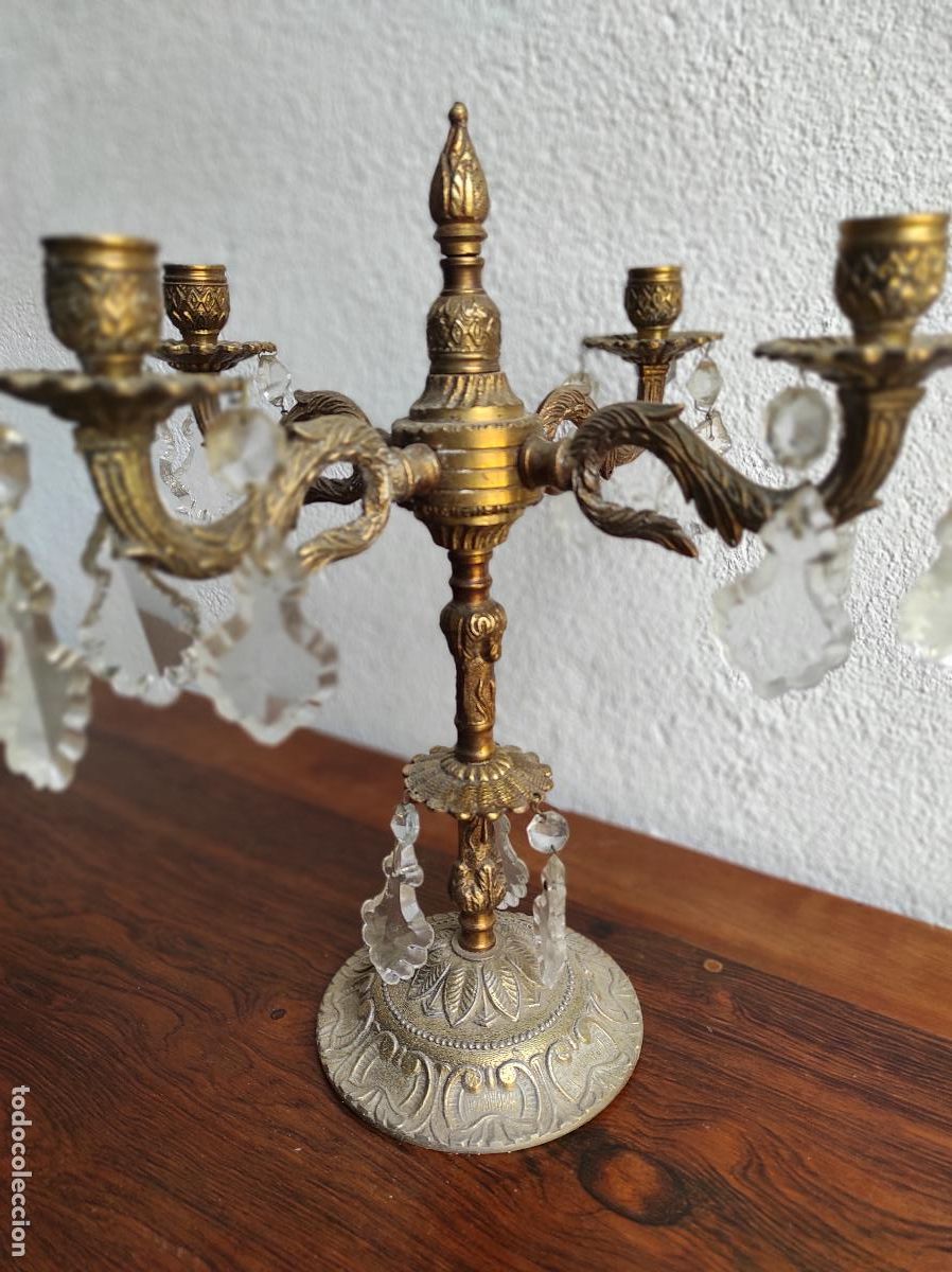 Antig&uuml;edades: Candelabro de bronce y cristal - Foto 2