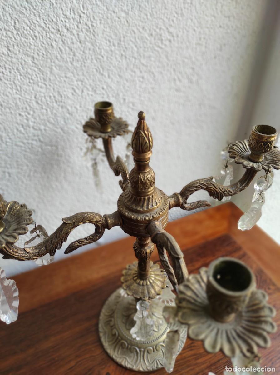 Antig&uuml;edades: Candelabro de bronce y cristal - Foto 4