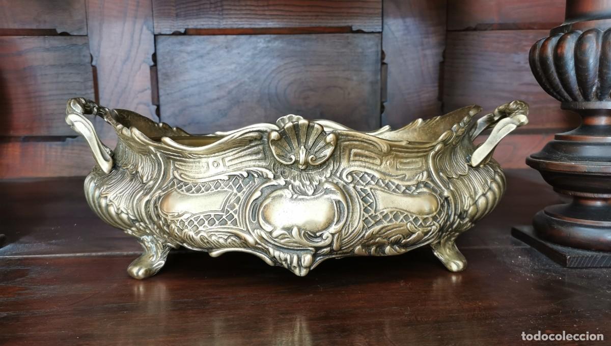 Antig&uuml;edades: ANTIGUO CENTRO DE MESA DE BRONCE - Foto 2