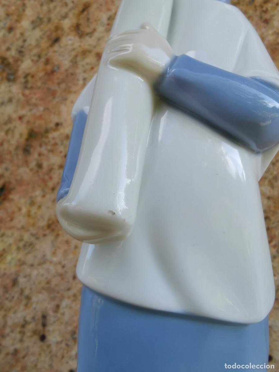 Antig&uuml;edades: MONAGUILLO CON CIRIO, VELON, DE LLADRO - Foto 6