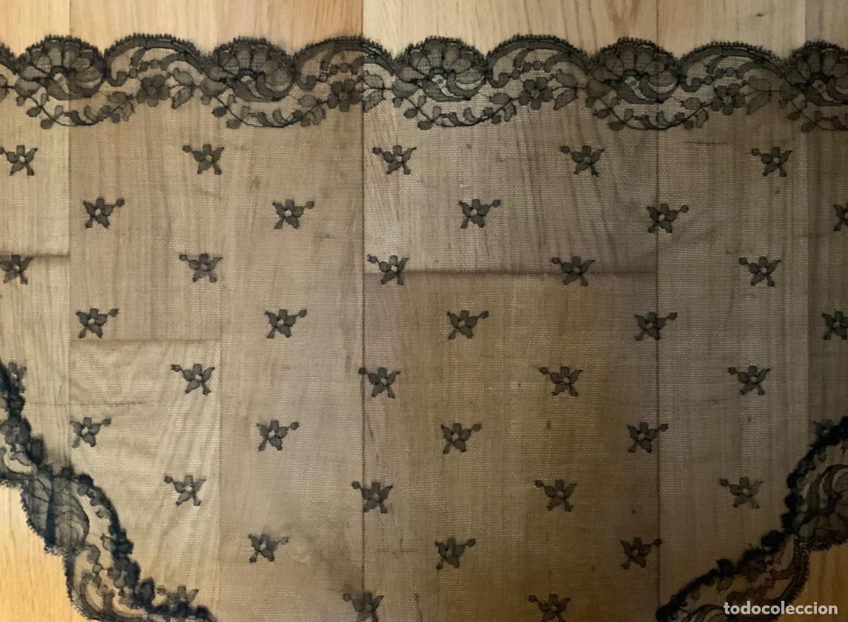 Antig&uuml;edades: ANTIGUA MANTILLA TRIANGULAR - Foto 3