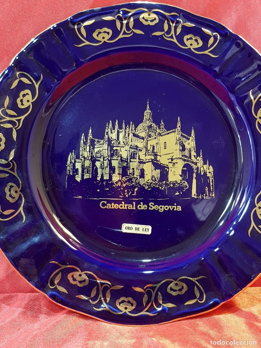 Antig&uuml;edades: PLATO CERAMICA ORO 24K - Foto 2