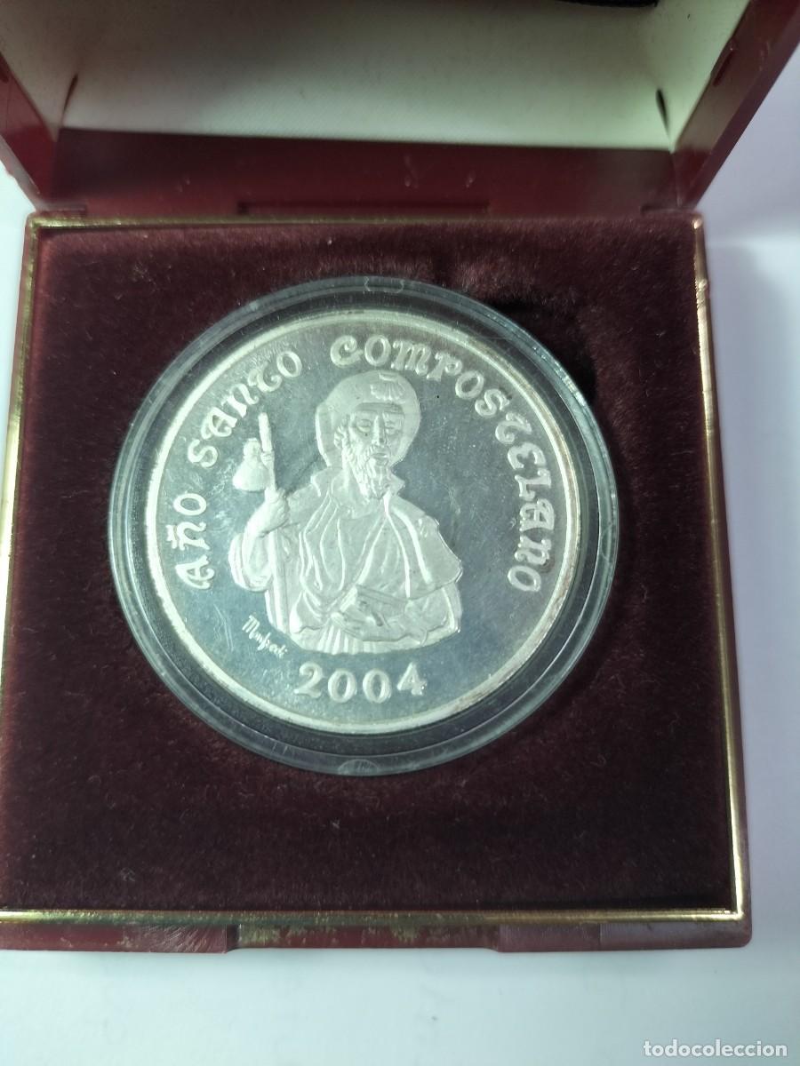Antig&uuml;edades: Medalla del a&ntilde;o santo compostelana 2004 - Foto 1