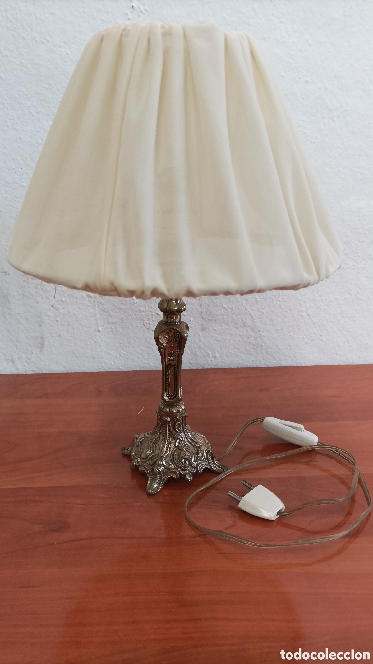 Antig&uuml;edades: L&aacute;mpara de mesa de lat&oacute;n o Bronce - Foto 1