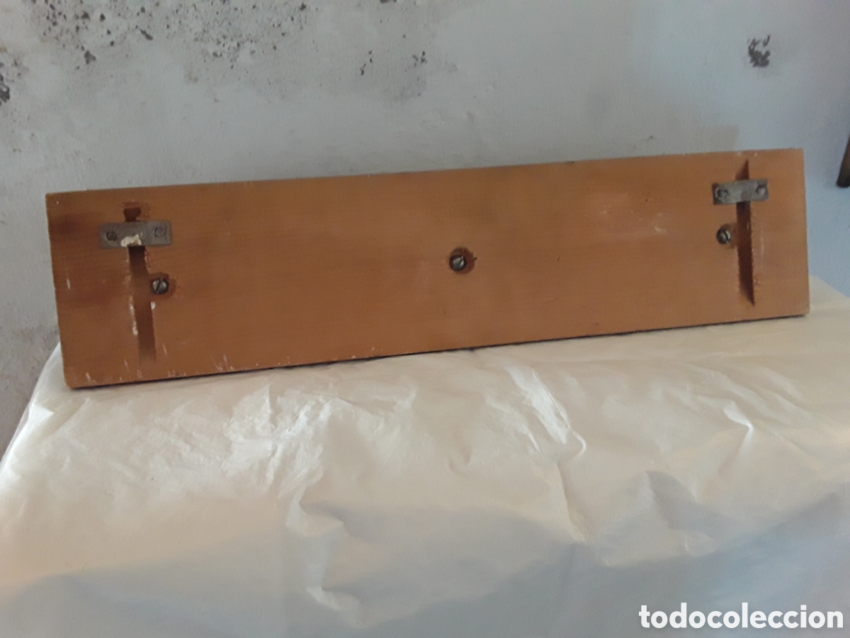 Antig&uuml;edades: Perchero de pared en madera , lat&oacute;n y ceramica - Foto 8
