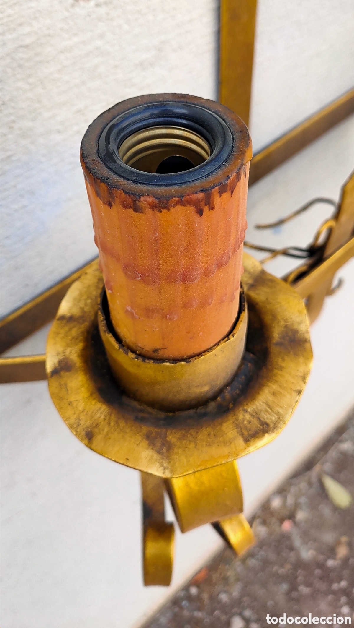 Antig&uuml;edades: Candelabro de forja para pared - Foto 3