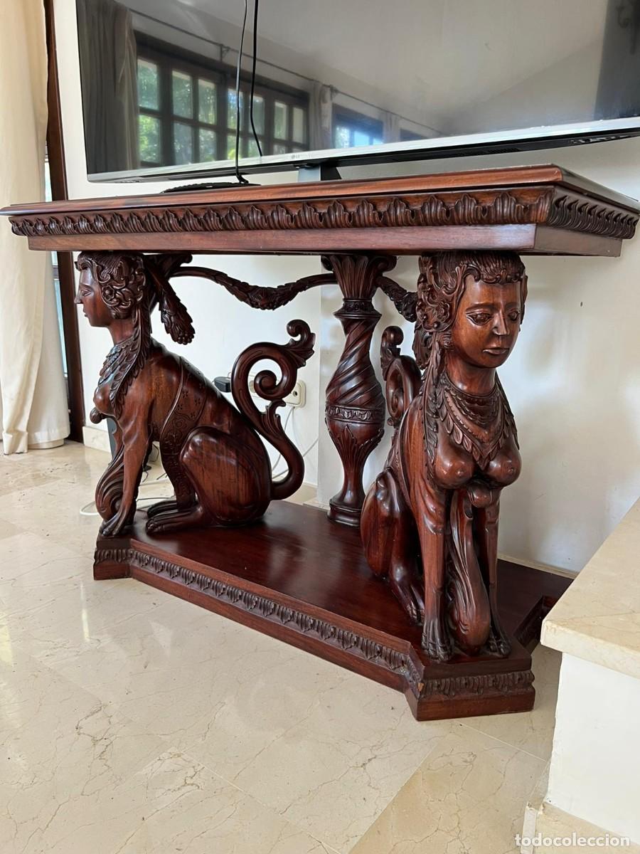 Antig&uuml;edades: Mesa de televisi&oacute;n. - Foto 2