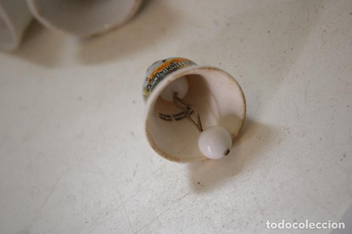 Antig&uuml;edades: vitrina campanas de coleccion - Foto 7