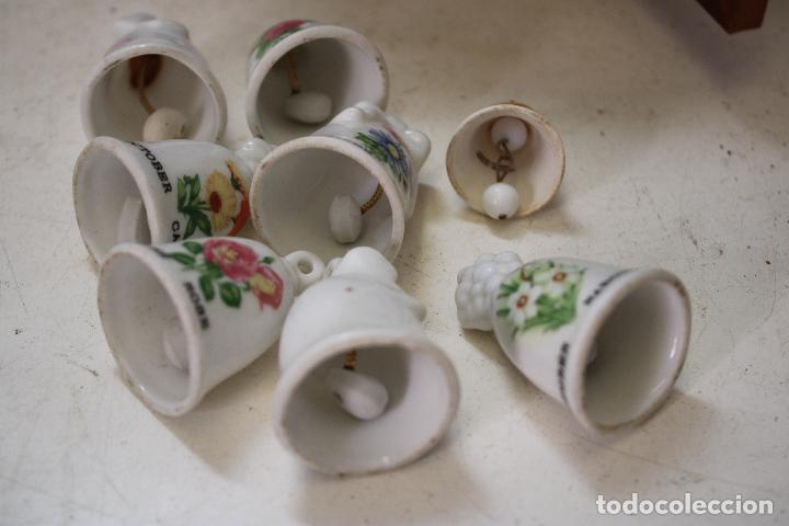 Antig&uuml;edades: vitrina campanas de coleccion - Foto 8