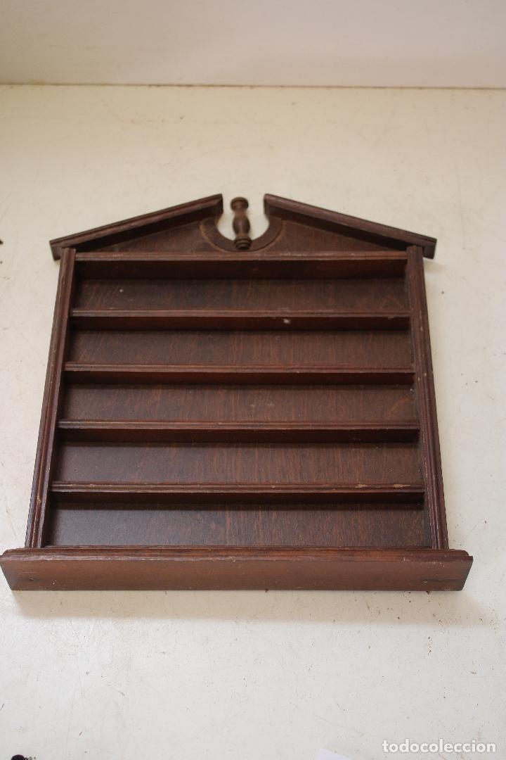 Antig&uuml;edades: repisa de pared para miniaturas - Foto 3