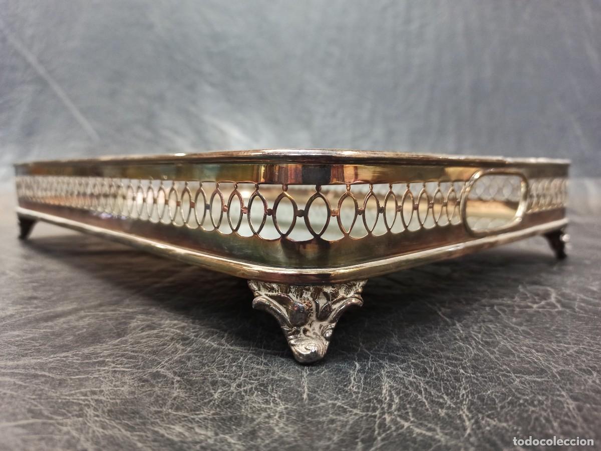 Antig&uuml;edades: Elegante bandeja de servicio. C74 - Foto 2