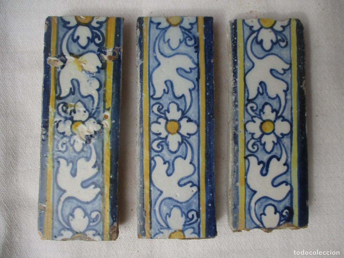 Antig&uuml;edades: Azulejos cenefas siglo XVII - Foto 1
