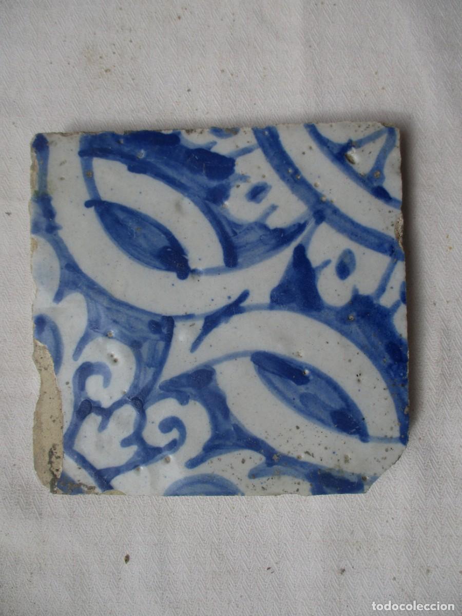 Antig&uuml;edades: Azulejo del siglo XVII - Foto 1