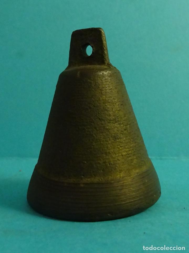Antig&uuml;edades: PEQUE&Ntilde;A CAMPANA BOCA OVALADA - Foto 2