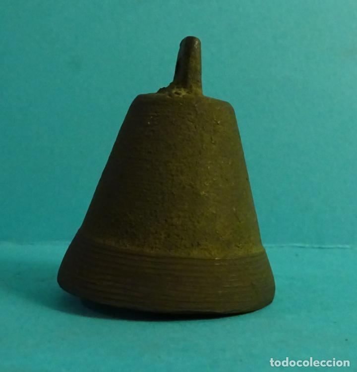 Antig&uuml;edades: PEQUE&Ntilde;A CAMPANA BOCA OVALADA - Foto 1