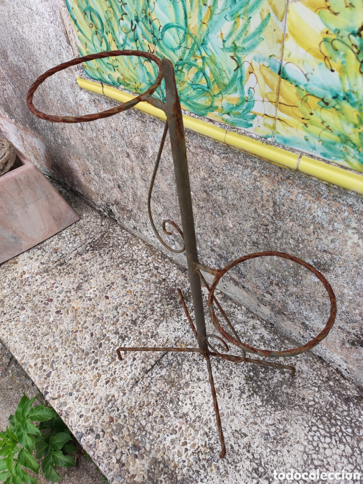 Antig&uuml;edades: Macetero de 2 plantas - Foto 2