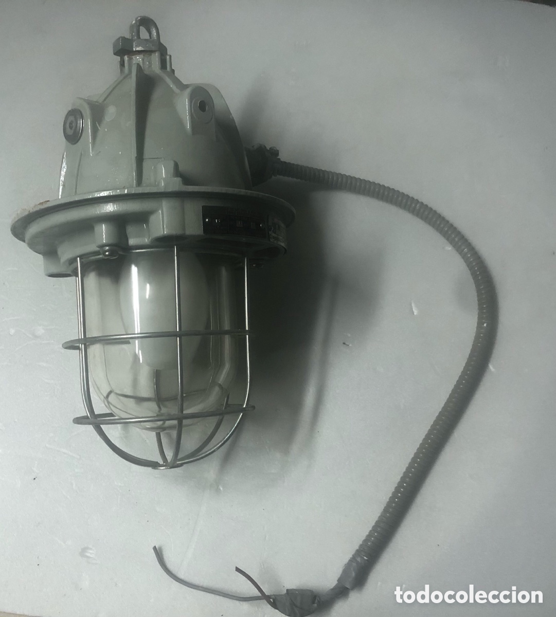 Antig&uuml;edades: L&Aacute;MPARA O FAROL DE B&Uacute;NKER MILITAR - Foto 2