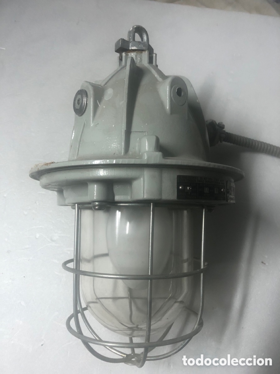 Antig&uuml;edades: L&Aacute;MPARA O FAROL DE B&Uacute;NKER MILITAR - Foto 1