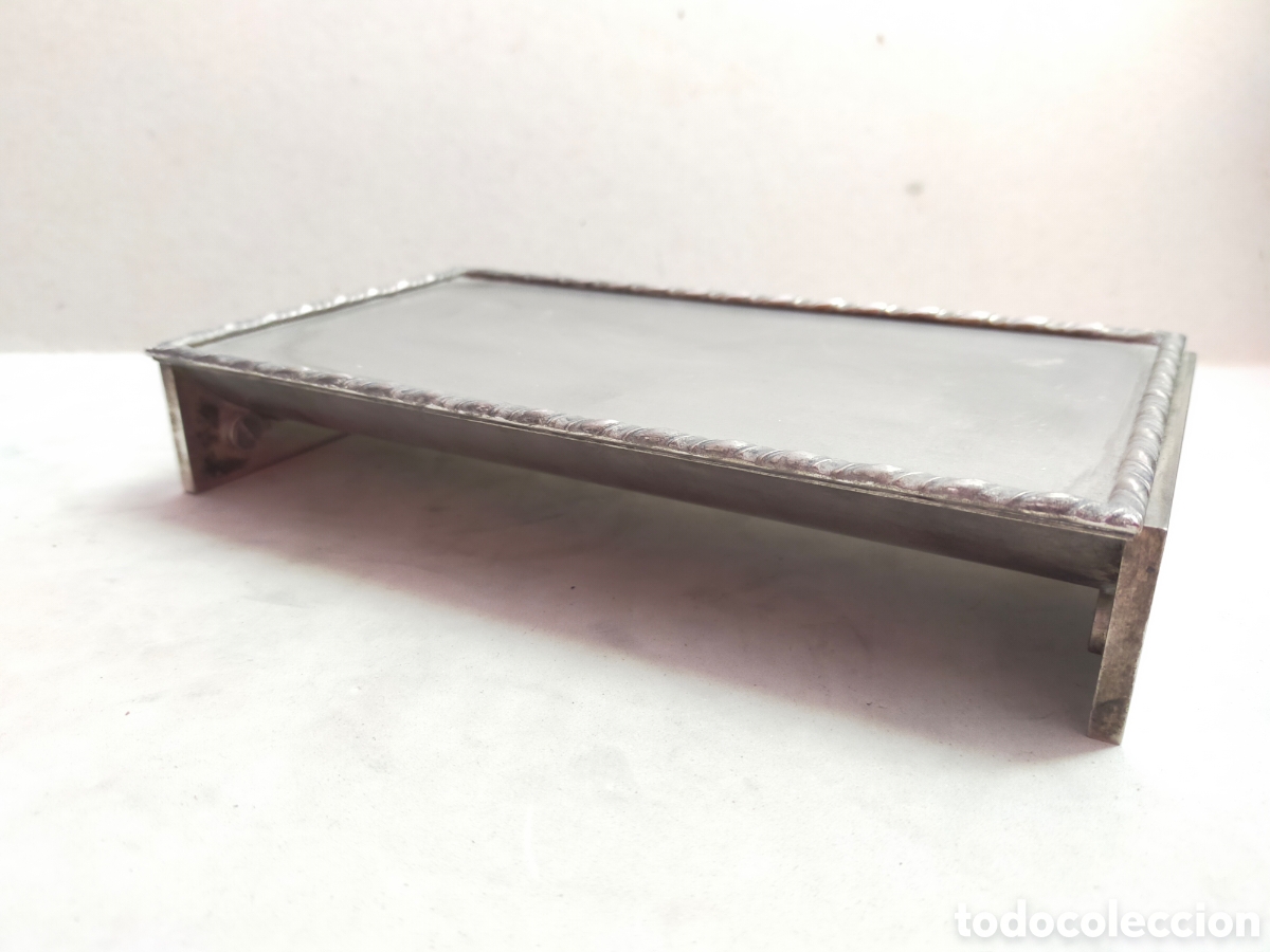 Antig&uuml;edades: CAJA PEANA DE METAL PLATEADO CON BASE RECTANGULAR. - Foto 2