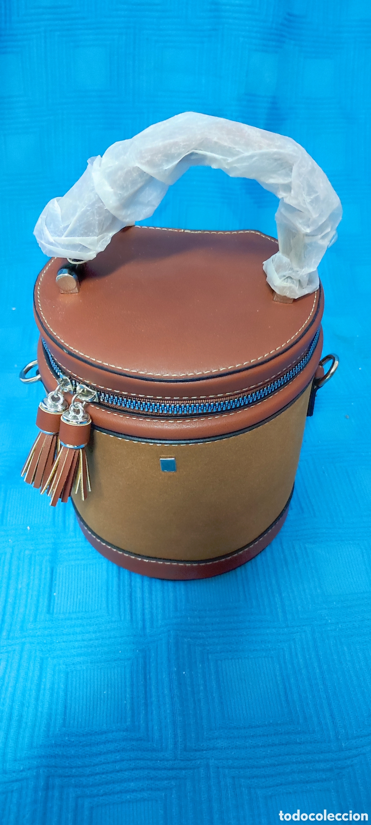 Antig&uuml;edades: Bolso cil&iacute;ndrico mujer - Foto 2