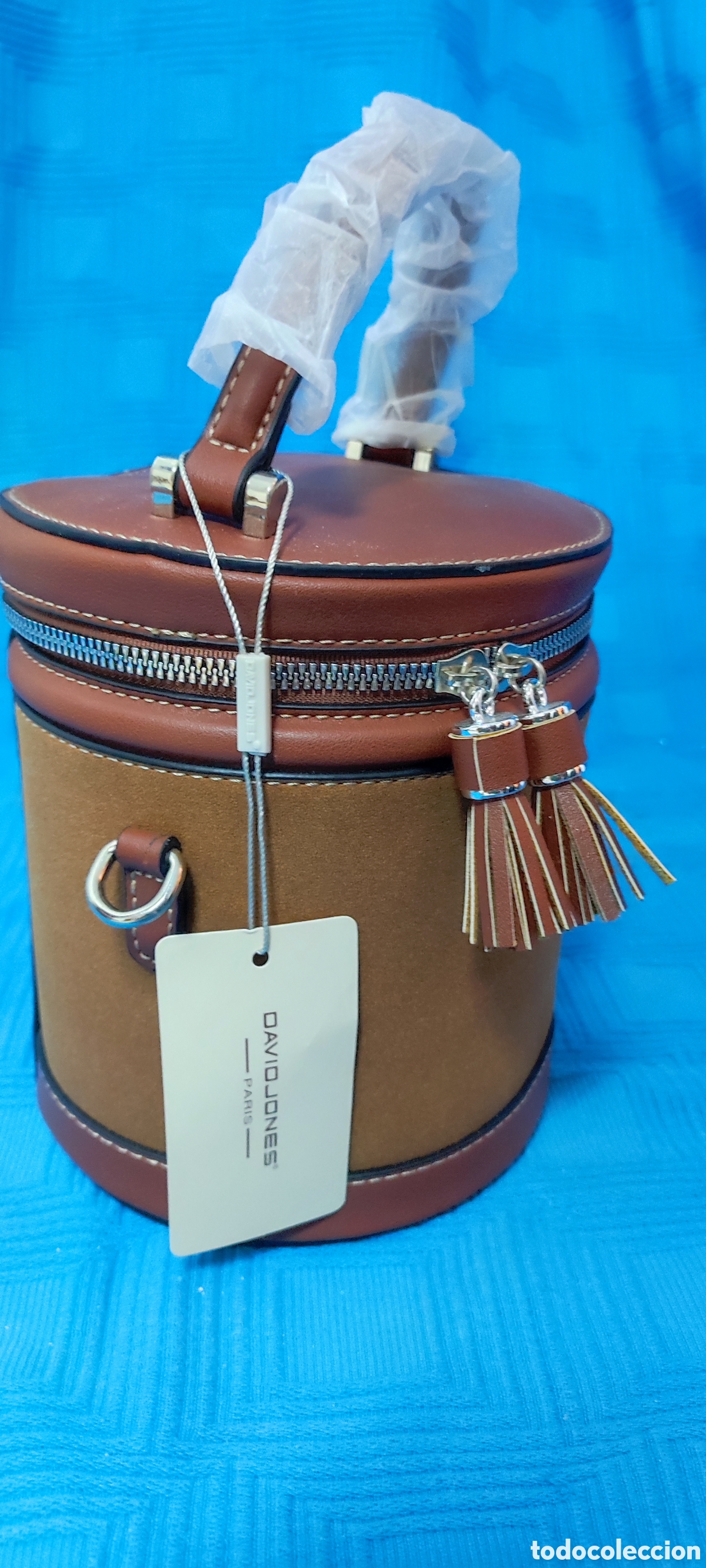Antig&uuml;edades: Bolso cil&iacute;ndrico mujer - Foto 1