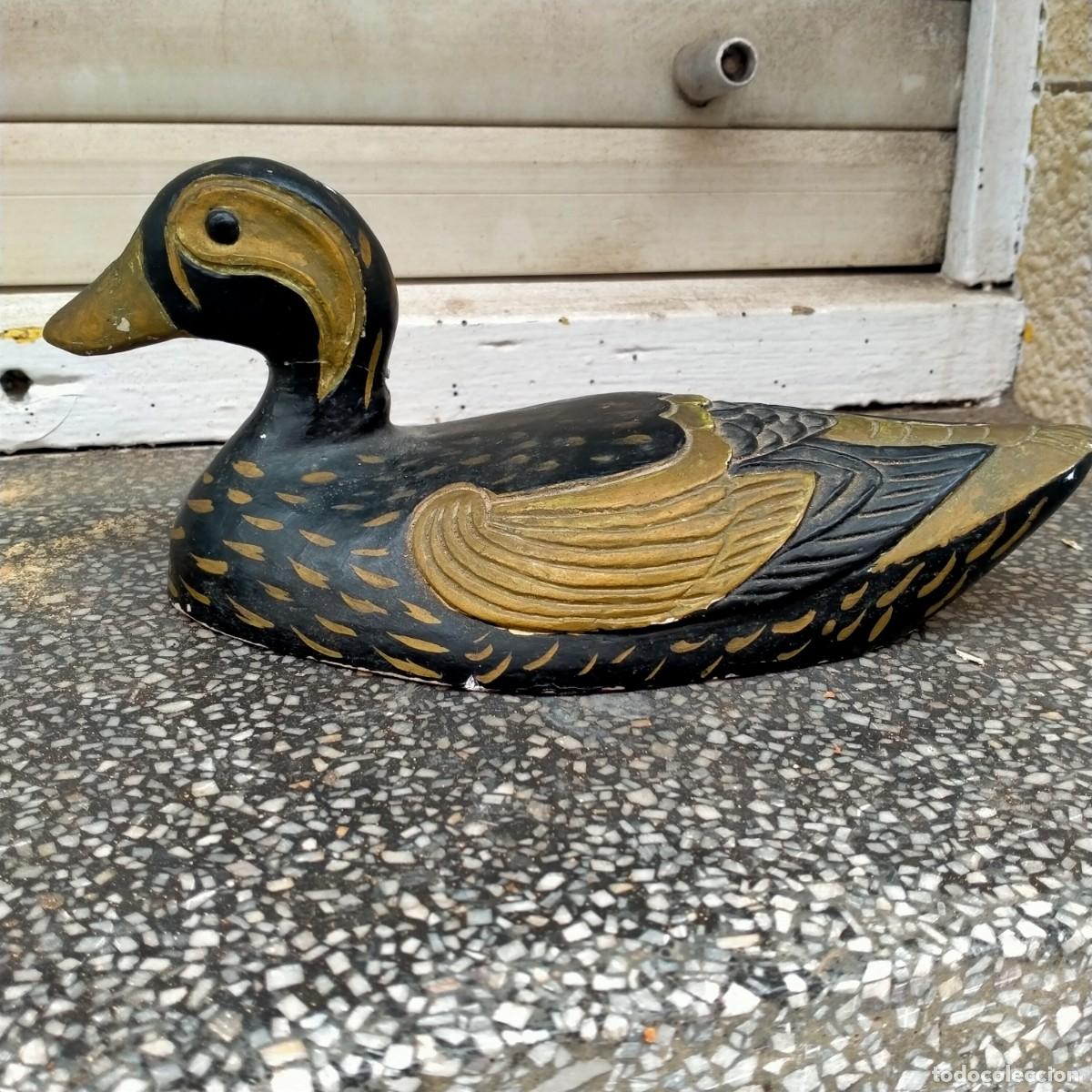 Antiques: PATO CISNE DE ESCAYOLA PINTADA A MANO