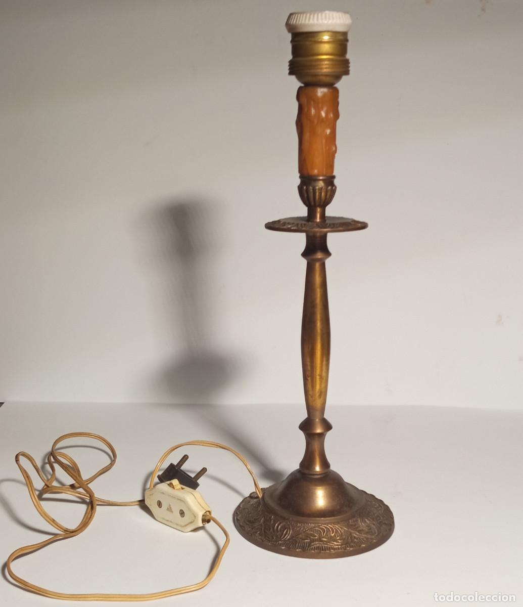 Antig&uuml;edades: Dos lampara antigua para mesa de bronce.Funcionan. - Foto 2