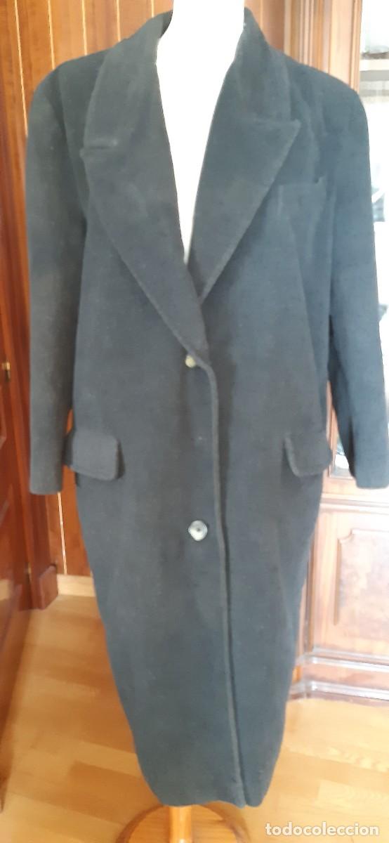 Antig&uuml;edades: ABRIGO LARGO NEGRO TALLA 42. - Foto 1