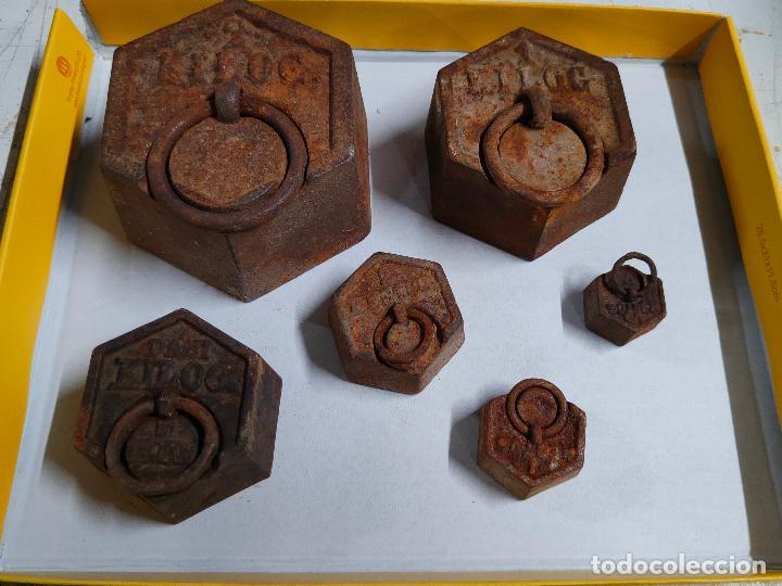 Antig&uuml;edades: Juego de pesas Hexagonales para Balanza - Pesos