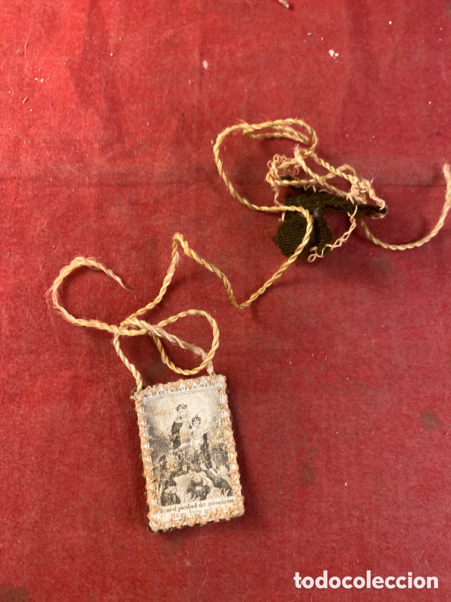 Antig&uuml;edades: Escapulario - Foto 1