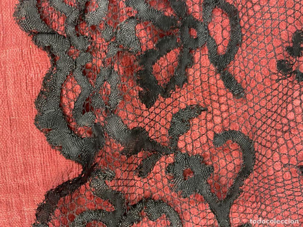 Antig&uuml;edades: MANTILLA RECTANGULAR. BORDADA A MANO. ESPA&Ntilde;A. SIGLO XIX - Foto 4