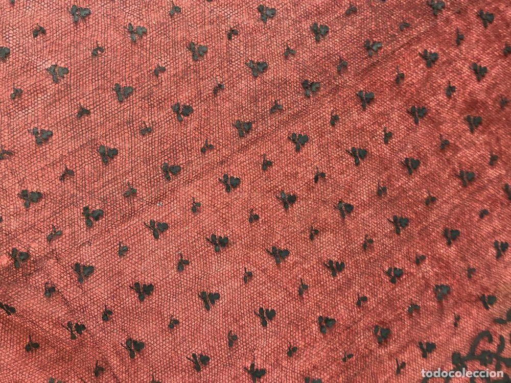 Antig&uuml;edades: MANTILLA RECTANGULAR. BORDADA A MANO. ESPA&Ntilde;A. SIGLO XIX - Foto 23