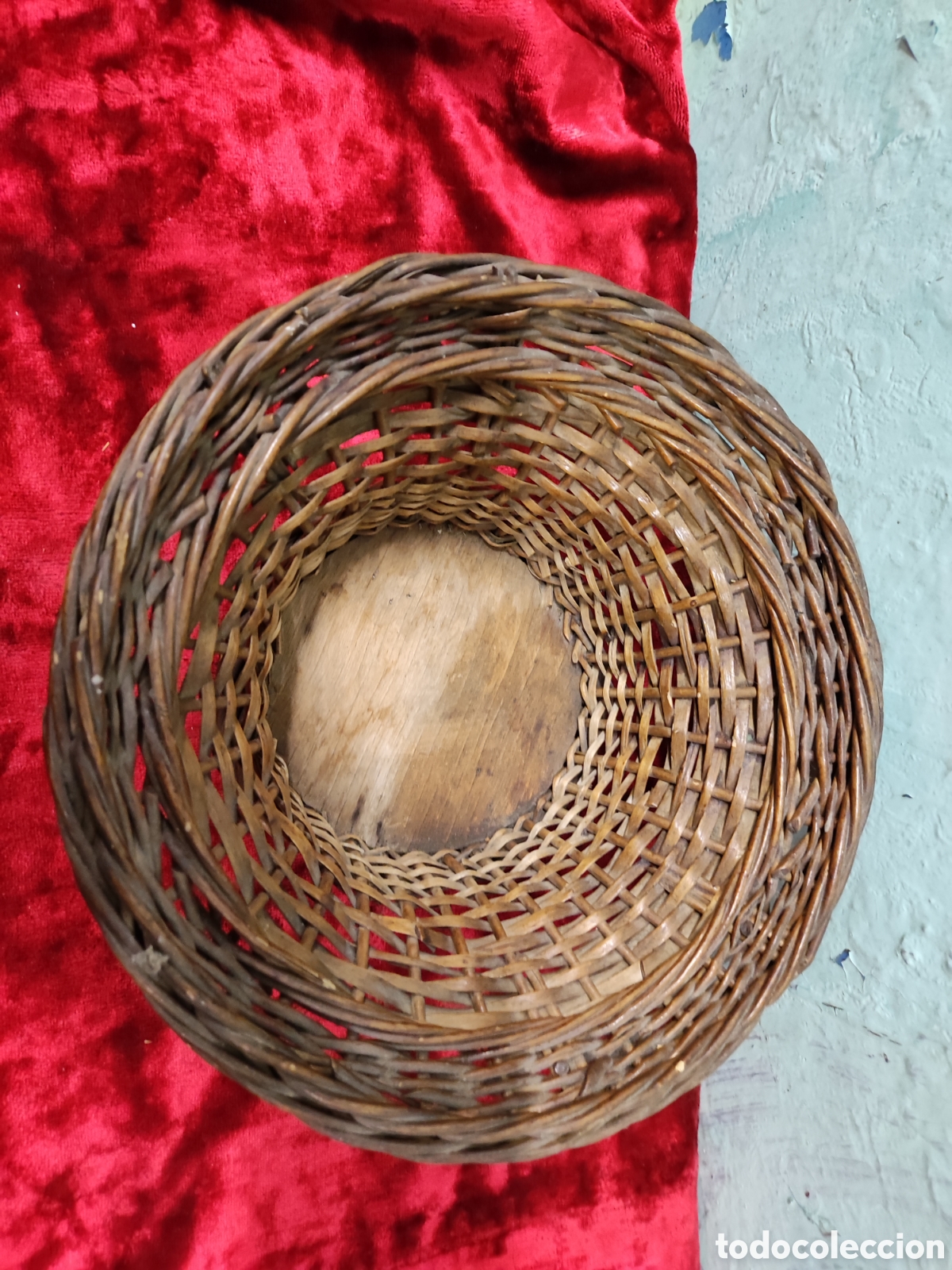 Antig&uuml;edades: Cesta antigua de mimbre - Foto 2
