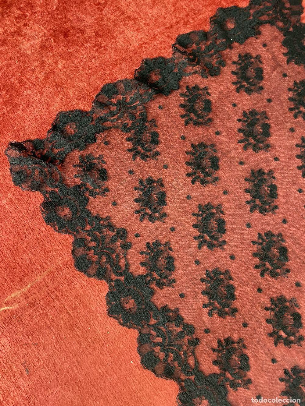 Antig&uuml;edades: MANTILLA RECTANGULAR DE TUL. BORDADA A MANO. ESPA&Ntilde;A. SIGLO XIX - Foto 13
