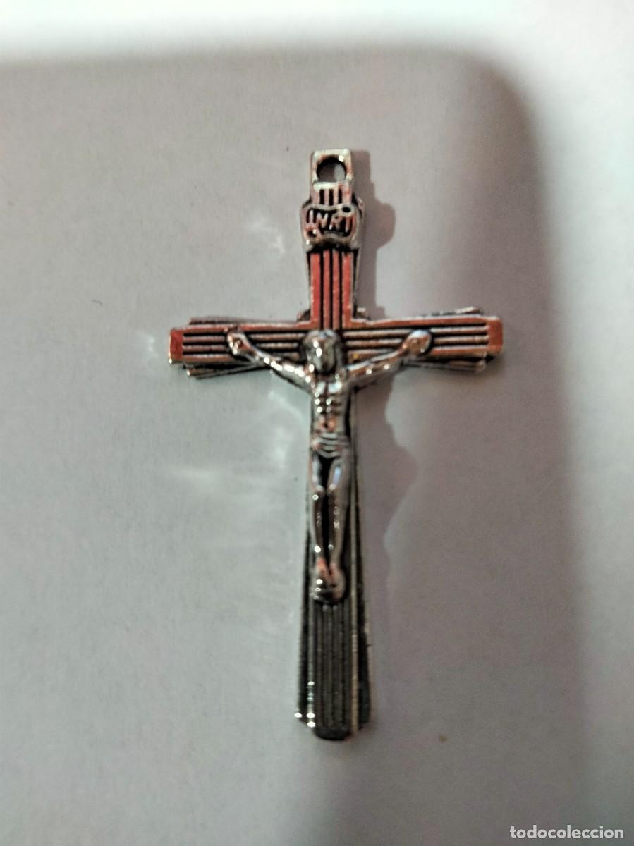 Antig&uuml;edades: Crucifico de metal - Foto 2