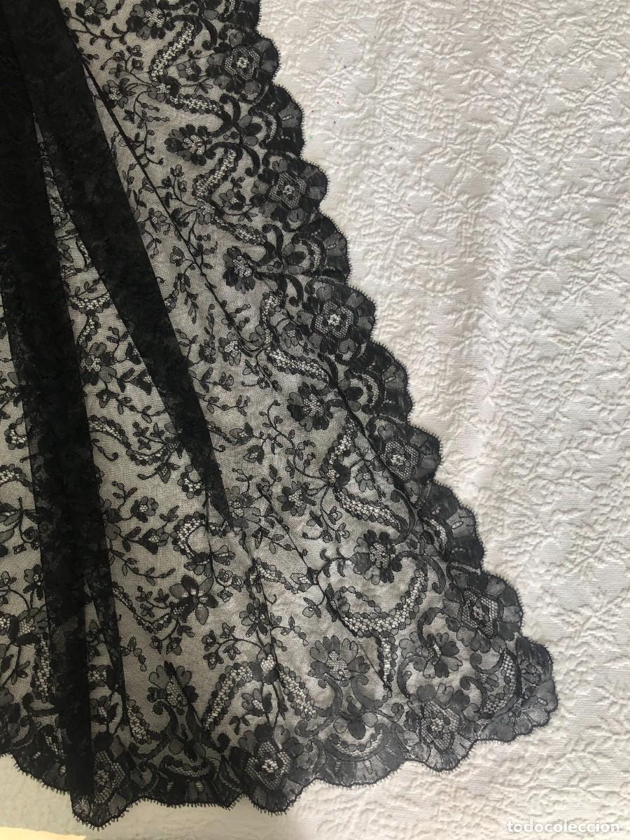 Antig&uuml;edades: MANTILLA ESPA&Ntilde;OLA NEGRA - Foto 3