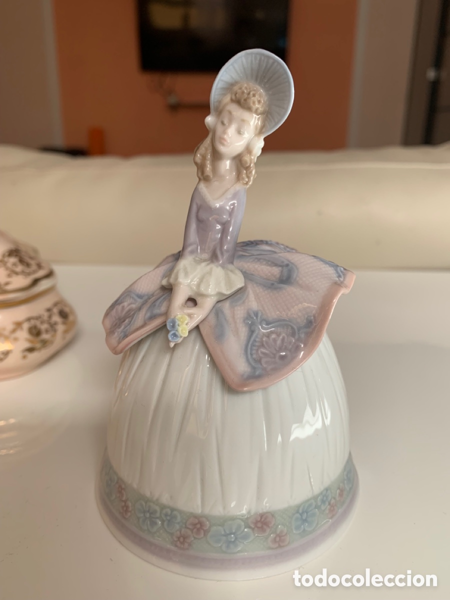 Antig&uuml;edades: Lladr&oacute;. Campana Dama de Primavera. - Foto 2