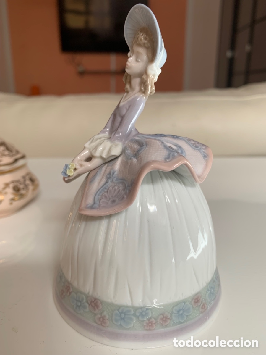 Antig&uuml;edades: Lladr&oacute;. Campana Dama de Primavera. - Foto 4