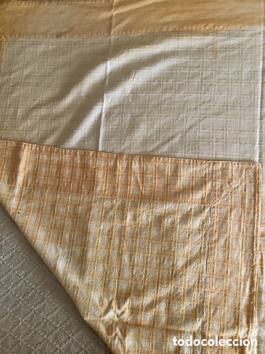 Antig&uuml;edades: Mantel algod&oacute;n de calidad y reversible con 4 servilletas - Foto 2
