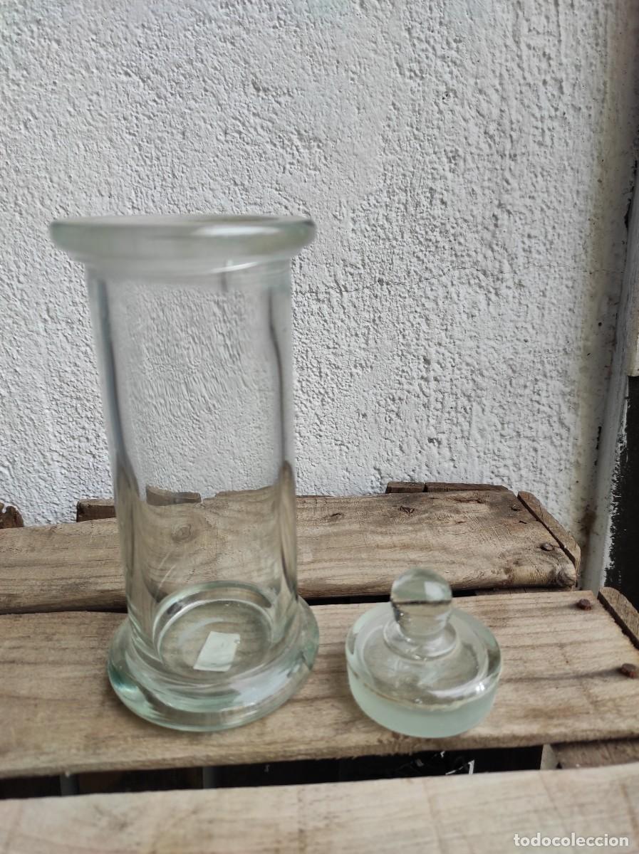 Antig&uuml;edades: Bote de cristal con tapon - Foto 2